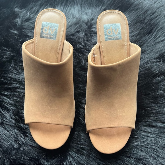 DV by Dolce Vita “Cory” Clogs - Picture 15 of 15